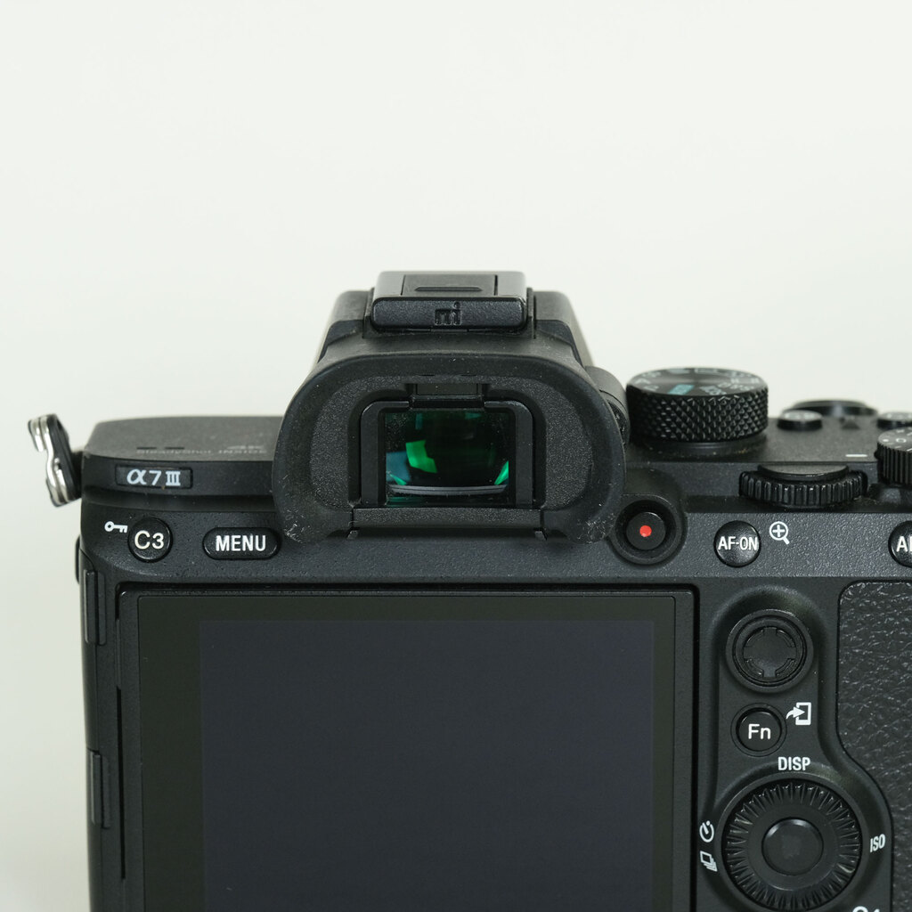 SONY α7 III(ILCE-7M3) SONY α7 III(ILCE-7M3)