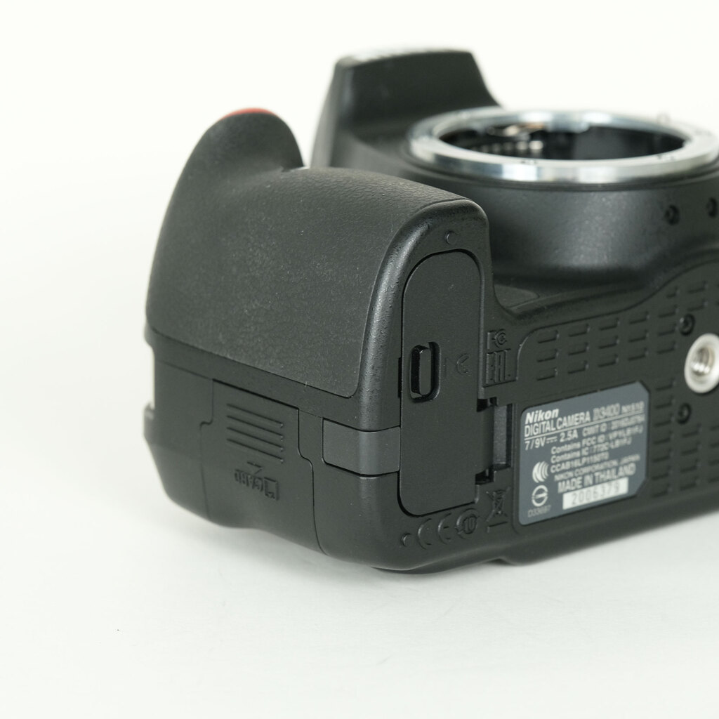 Nikon D3400