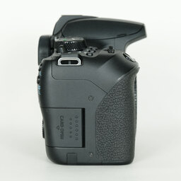 Canon EOS Kiss X10i