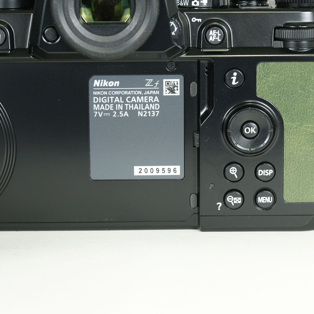 Nikon Z f プレミアムエクステリア張替済み