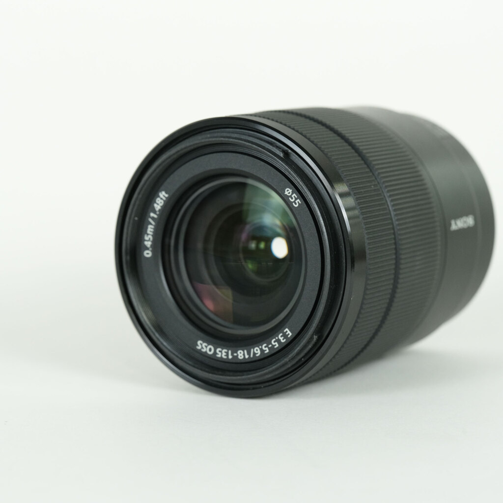 SONY E 18-135mm F3.5-5.6 OSS SEL18135の出品 | ONE SCENE（ワンシーン）