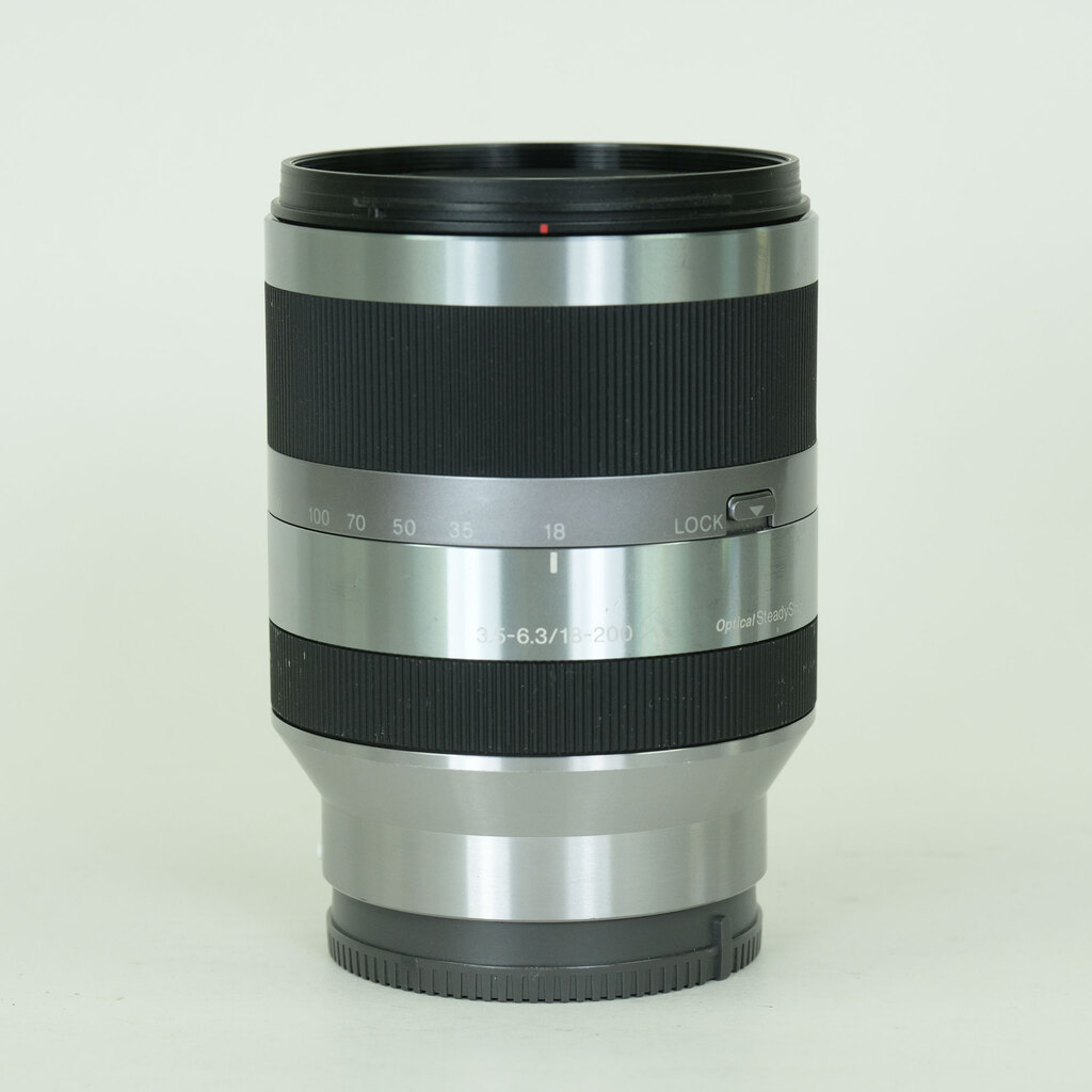 SONY E18-200mm F3.5-6.3 OSS SEL18200