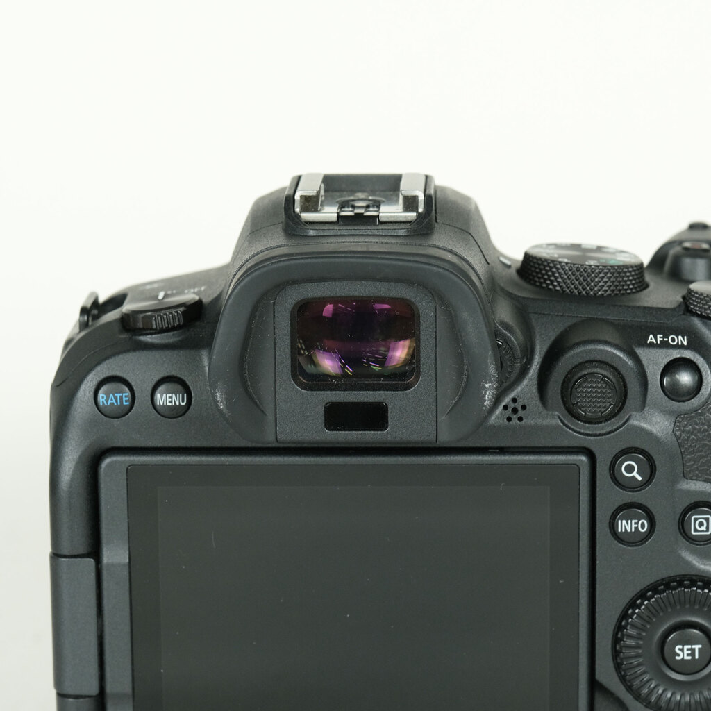 Canon EOS R6