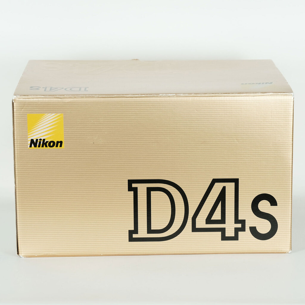 Nikon D4S