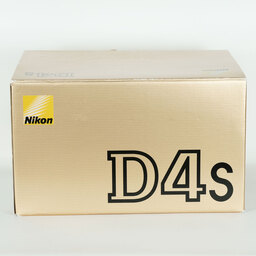 Nikon D4S