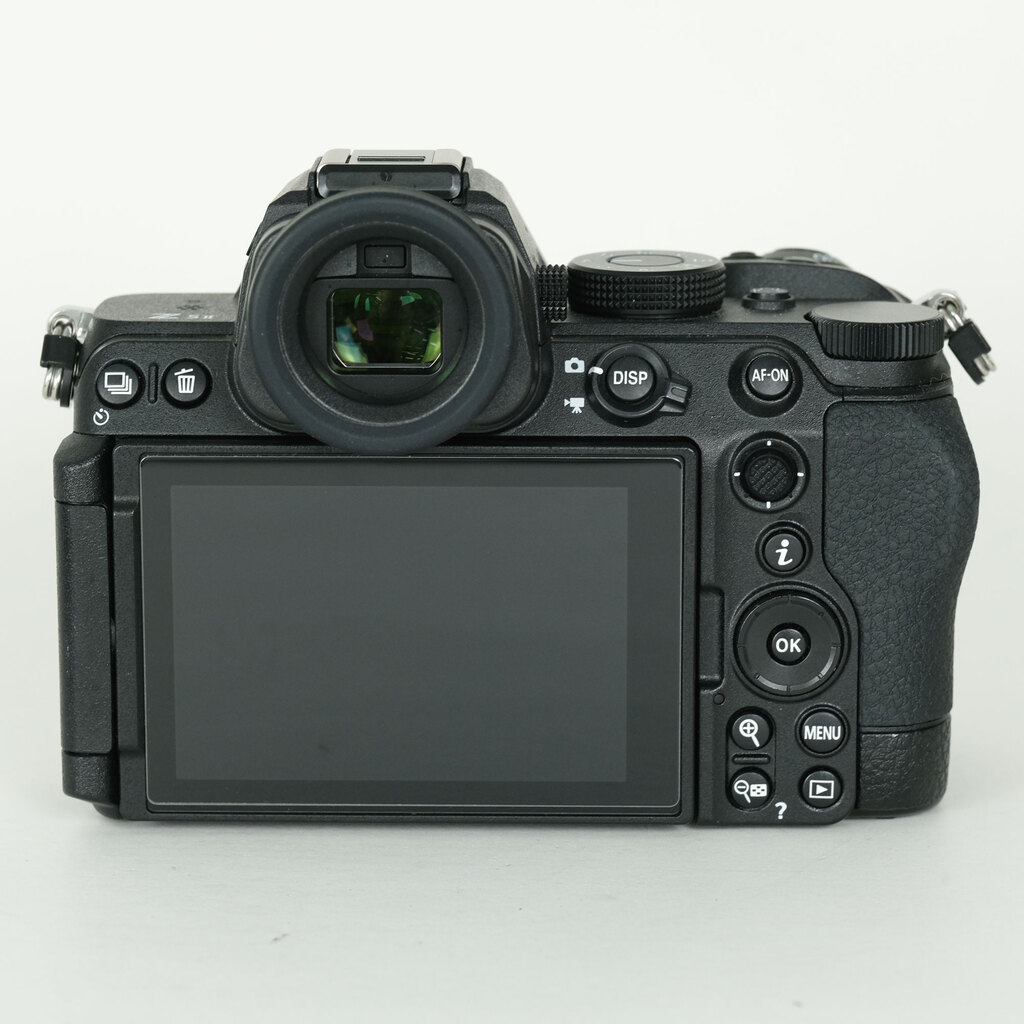 Nikon Z5II [�{�f�B]
