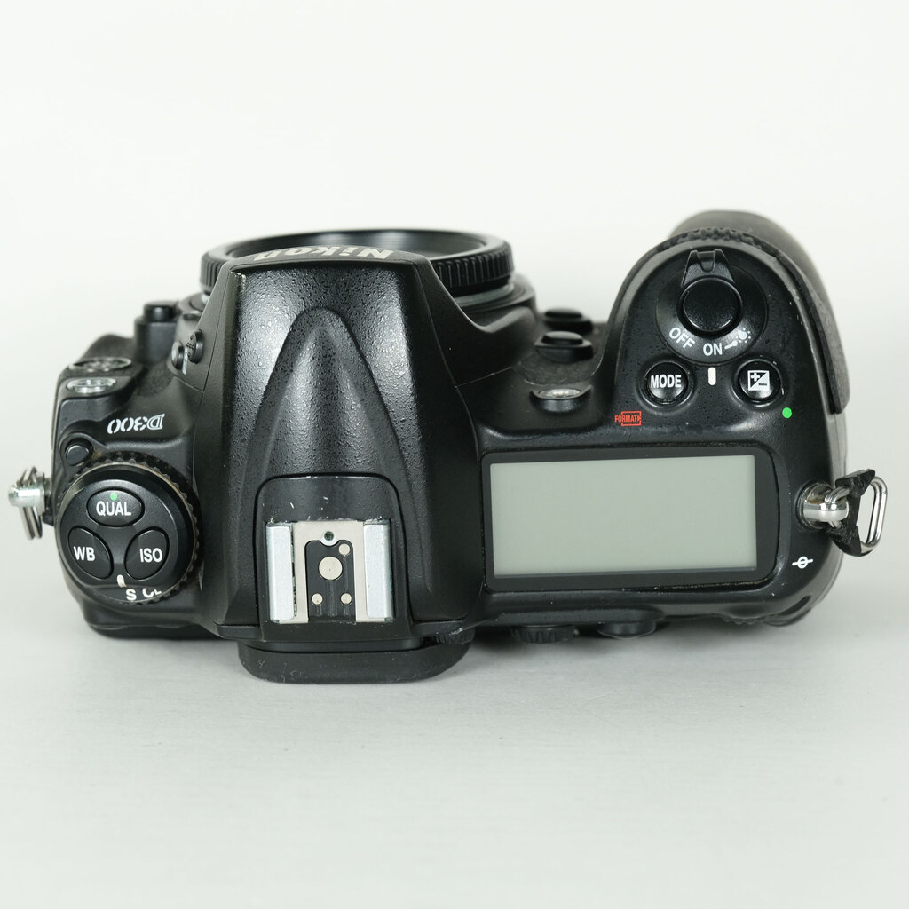 ★美品★ Nikon D300 ボディ Nikon D300 ボディの出品 | ONE SCENE（ワンシーン）