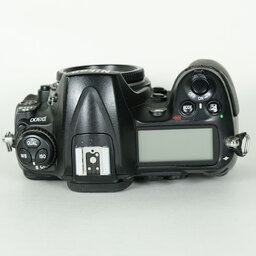 Nikon D300 ボディの出品 | ONE SCENE（ワンシーン）
