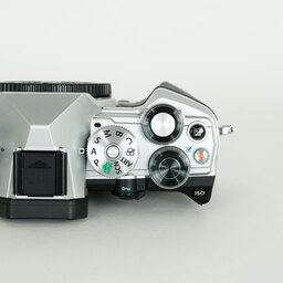 OLYMPUS OM-D E-M5 Mark III