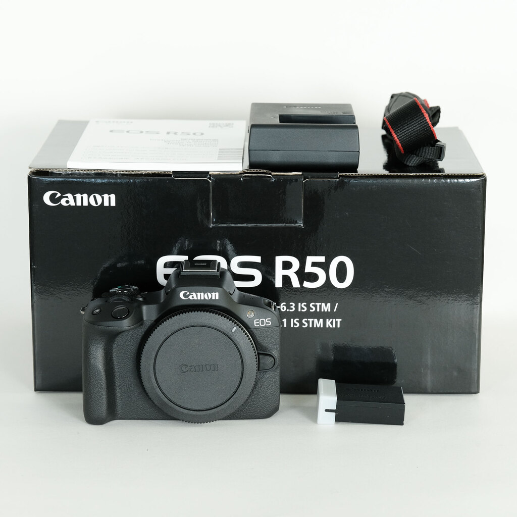Canon EOS R50
