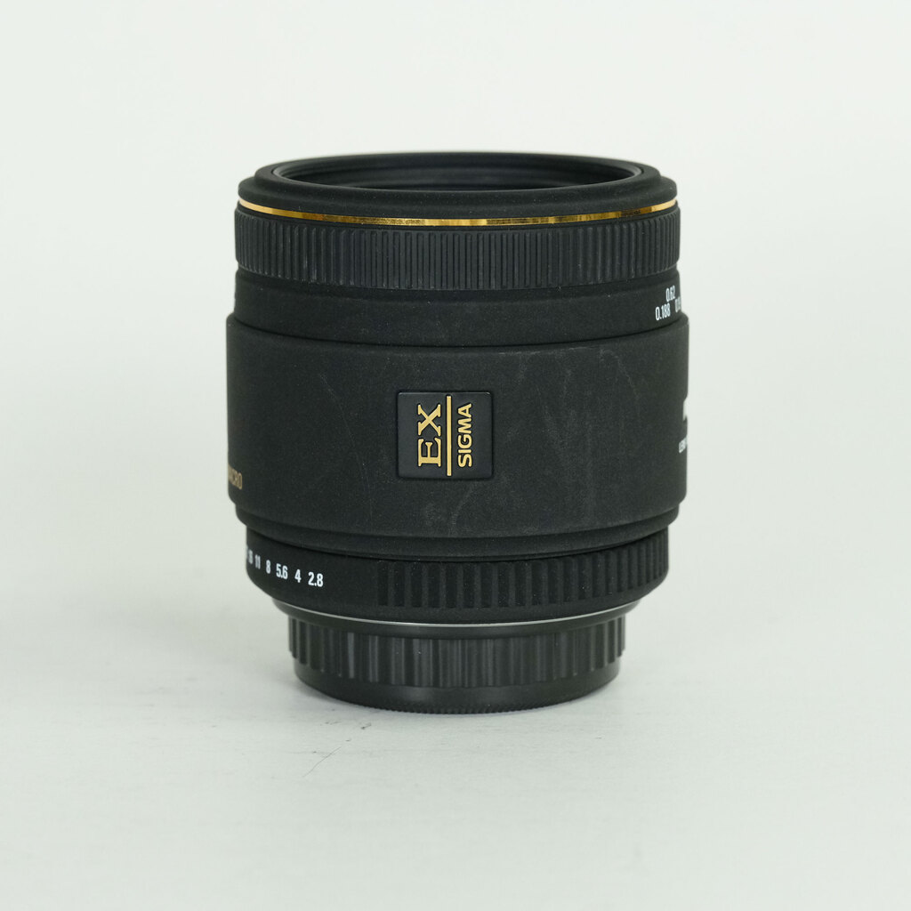 SIGMA MACRO 50mm F2.8 EX DG (ペンタックス用) SIGMA MACRO 50mm F2.8 EX DG (ペンタックス用)