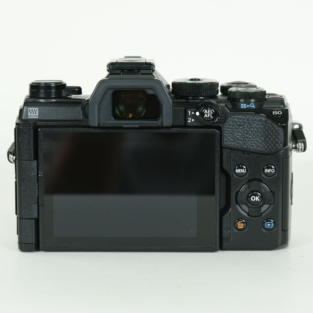 OLYMPUS OM-D E-M5 Mark III