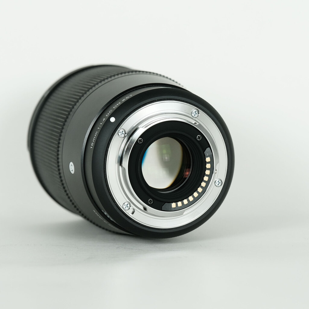 SIGMA 16mm F1.4 DC DN｜Contemporary [マイクロフォーサーズ用]
