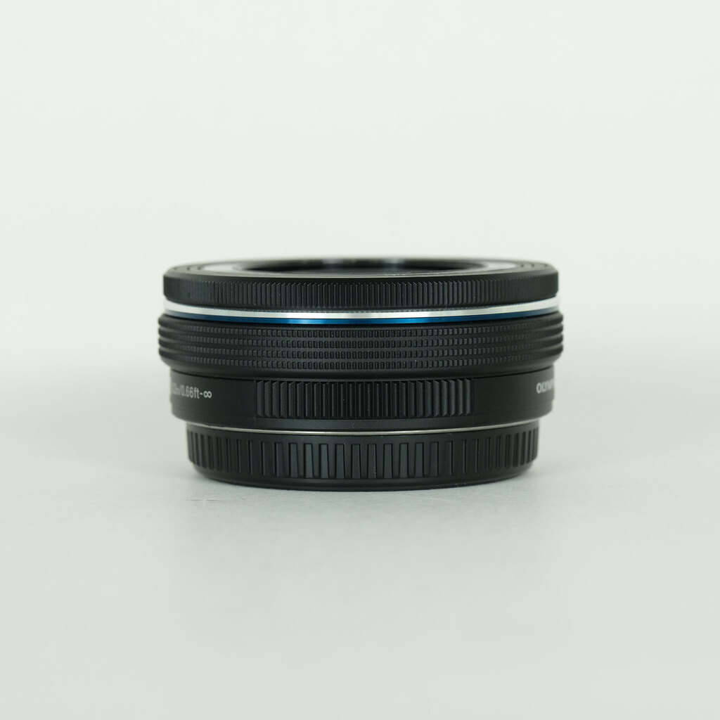 OLYMPUS M.ZUIKO DIGITAL ED 14-42mm F3.5-5.6 EZ ブラックの出品