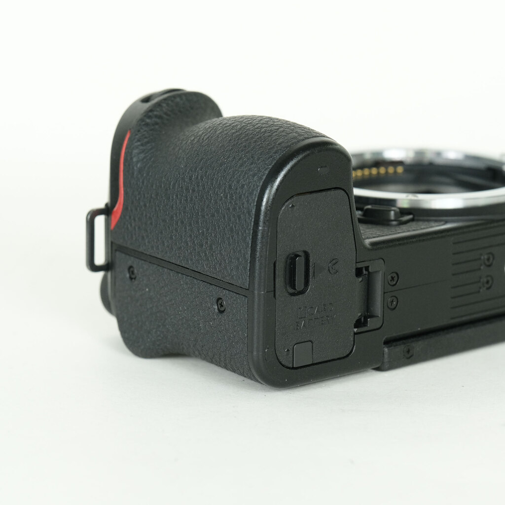 Nikon Z30の出品 | ONE SCENE（ワンシーン）