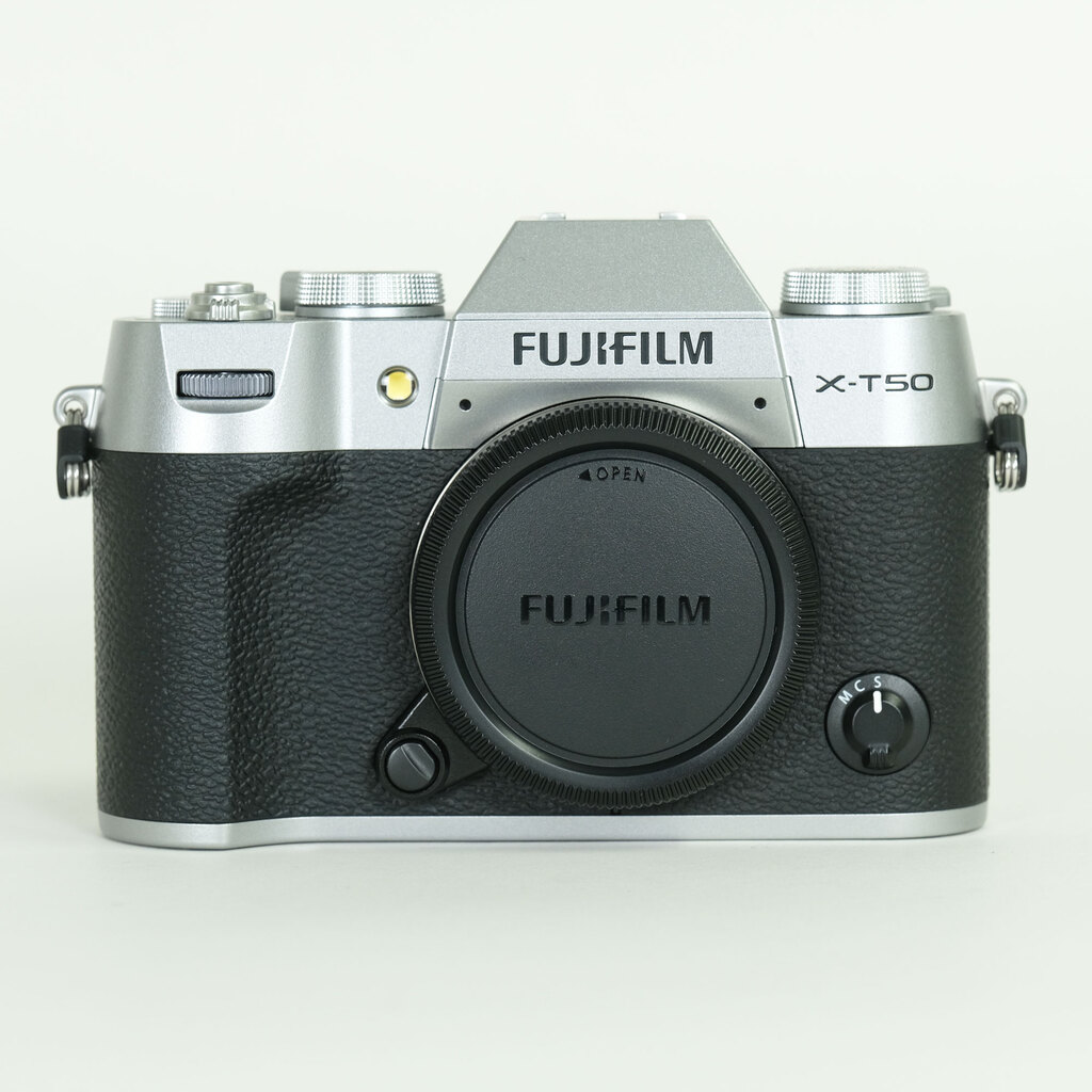 FUJIFILM X-T50