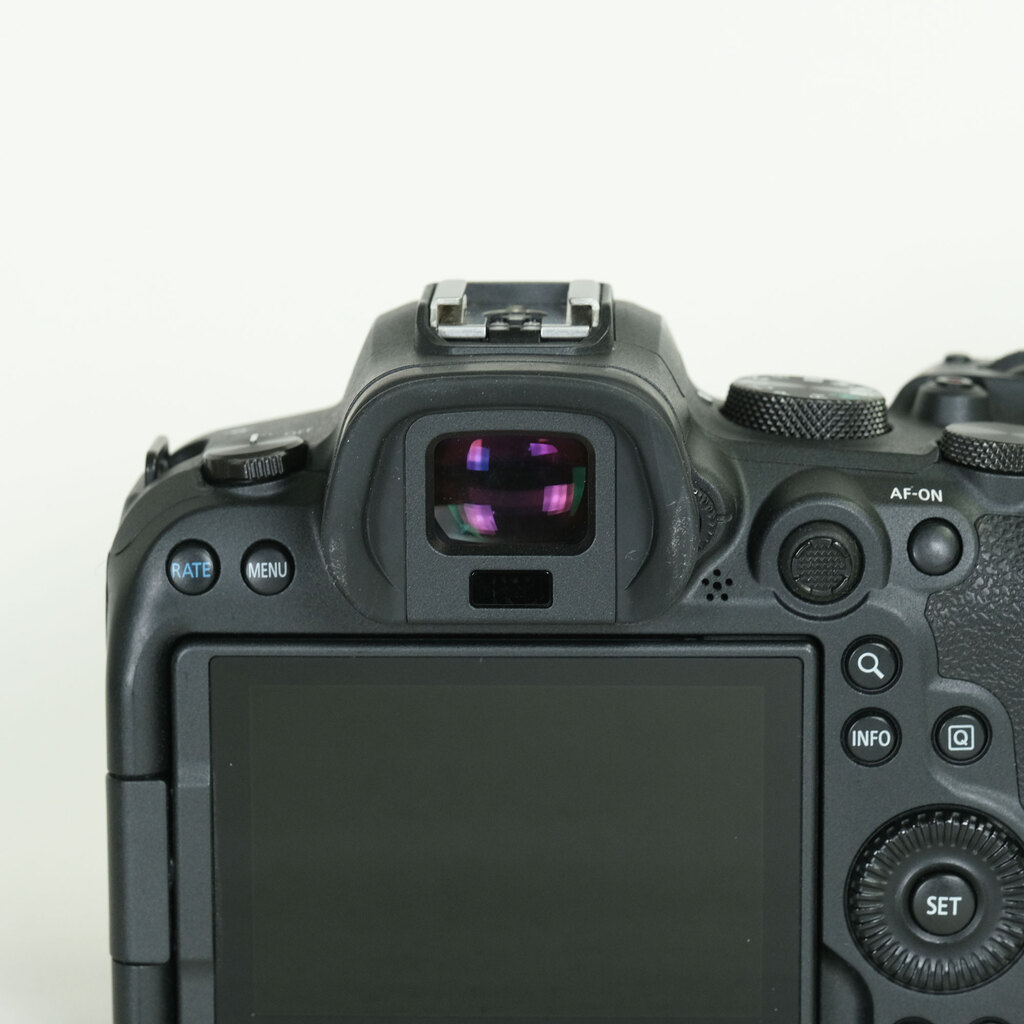 Canon EOS R6