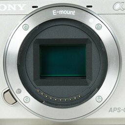 SONY α6000(ILCE-6000) SONY α6000(ILCE-6000)