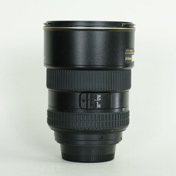 Nikon AF-S DX Zoom-Nikkor 17-55mm f/2.8G IF-ED Nikon AF-S DX Zoom-Nikkor 17-55mm f/2.8G IF-ED