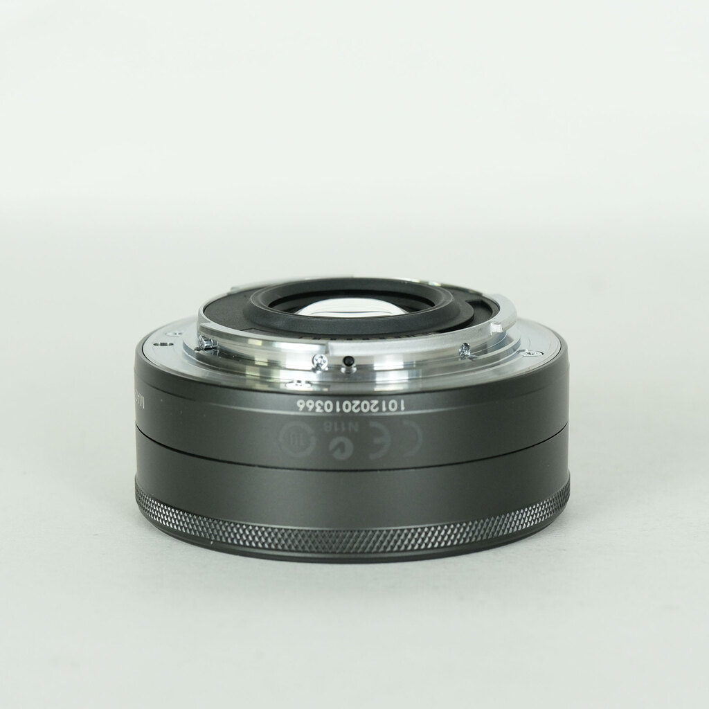 Canon EF-M22mm F2 STM