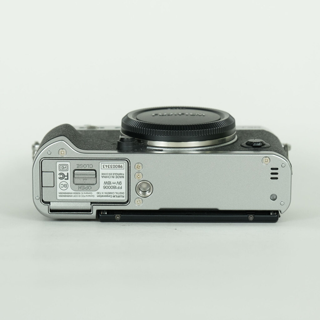 FUJIFILM X-T30
