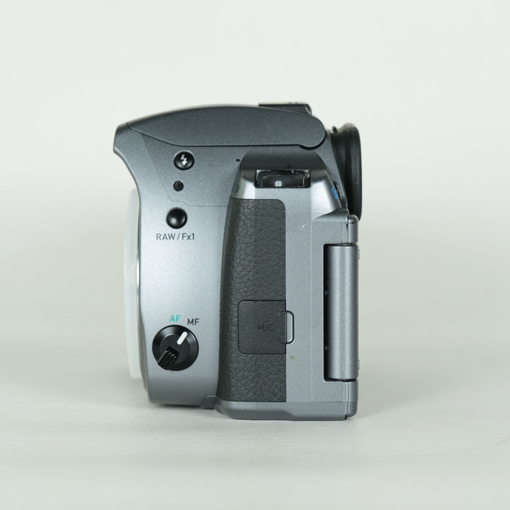 PENTAX K-70 ボディ シルキーシルバーの出品 | ONE SCENE（ワンシーン）