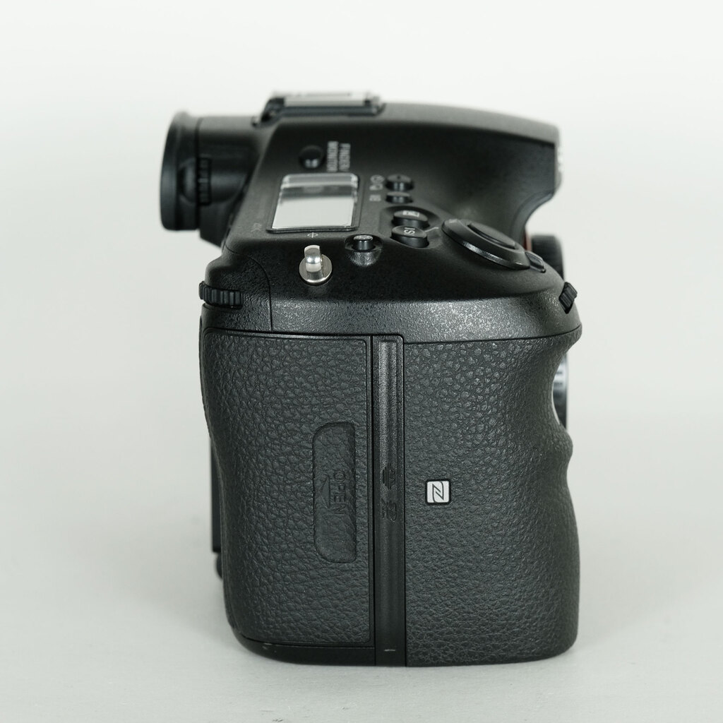 SONY α99II（ILCA-99M2）