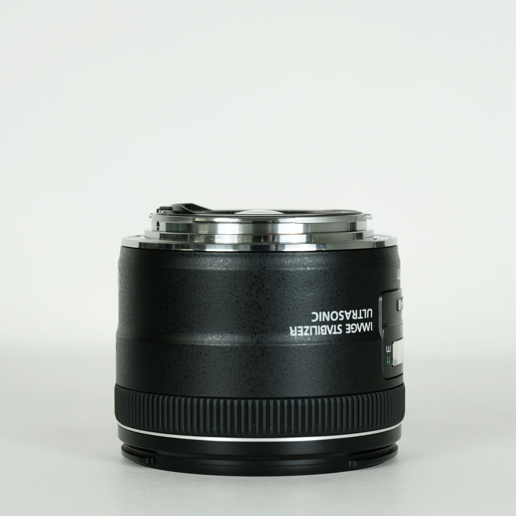 Canon EF28mm F2.8 IS USM Canon EF28mm F2.8 IS USM