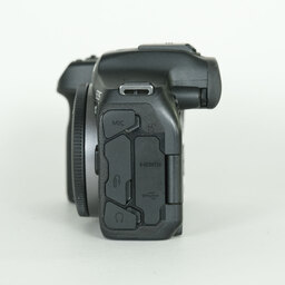 Canon EOS R7 Canon EOS R7