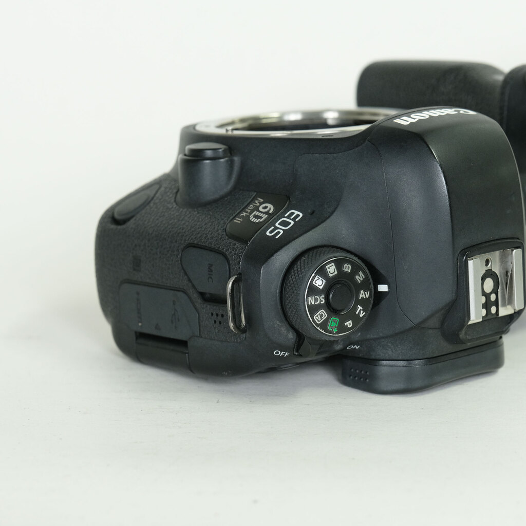 Canon EOS 6D Mark II