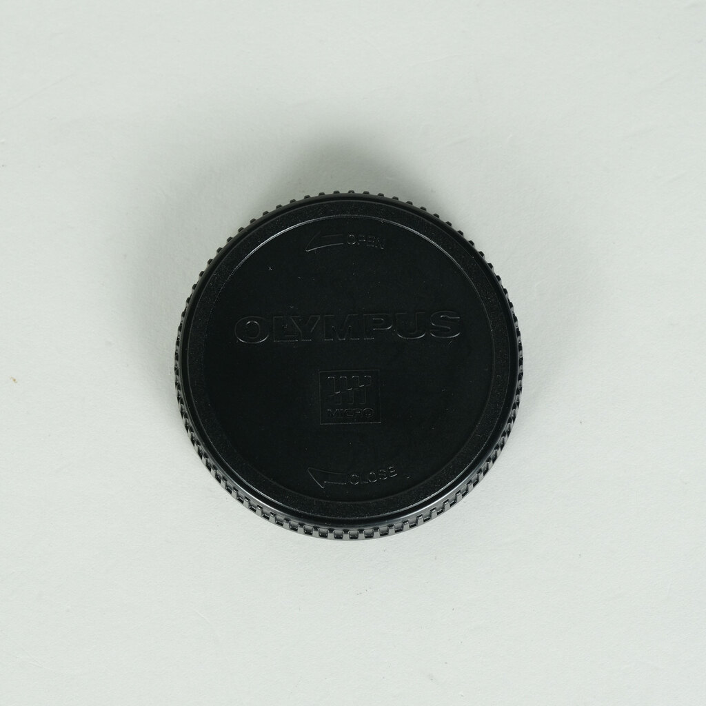 OLYMPUS M.ZUIKO DIGITAL ED 14-42mm F3.5-5.6 EZ シルバーの出品