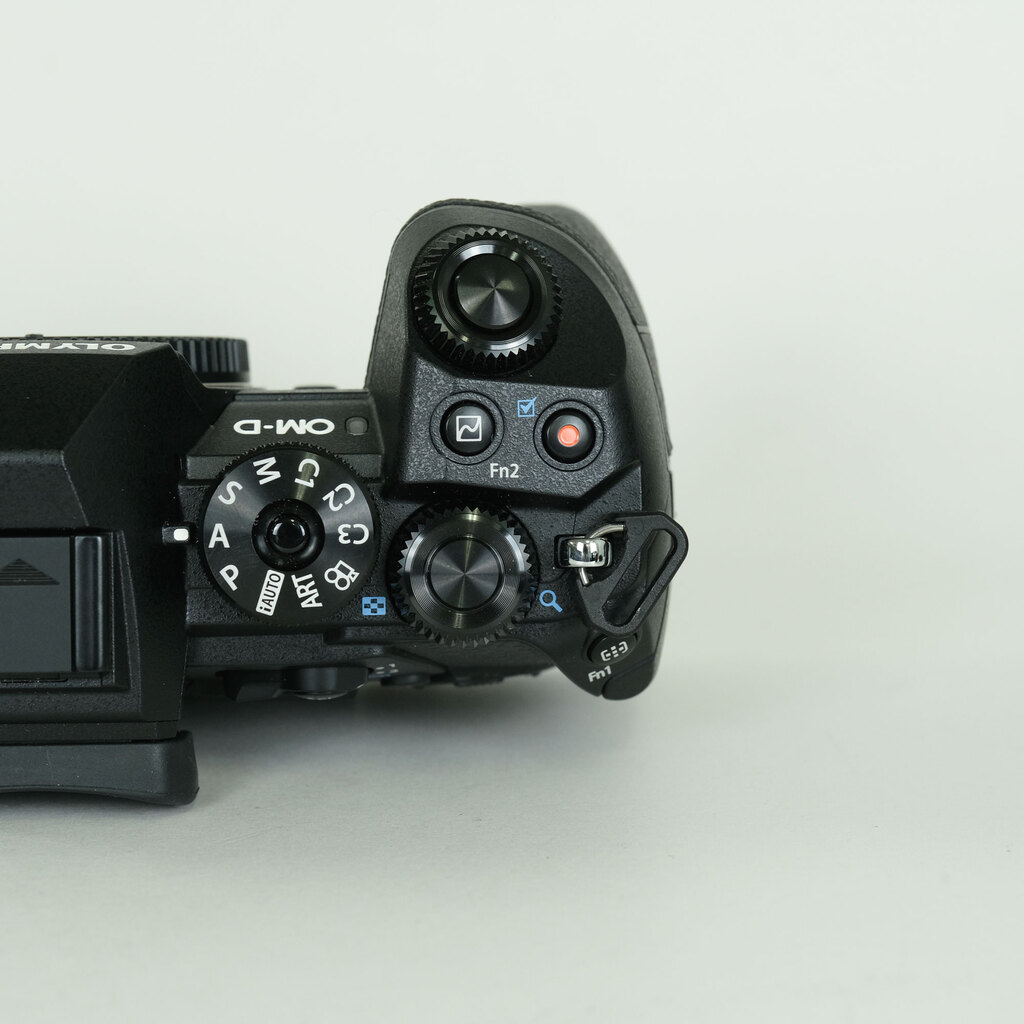 OLYMPUS OM-D E-M1 Mark II