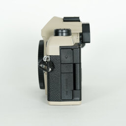 OM SYSTEM OM-5 Mark II ボディ サンドベージュ