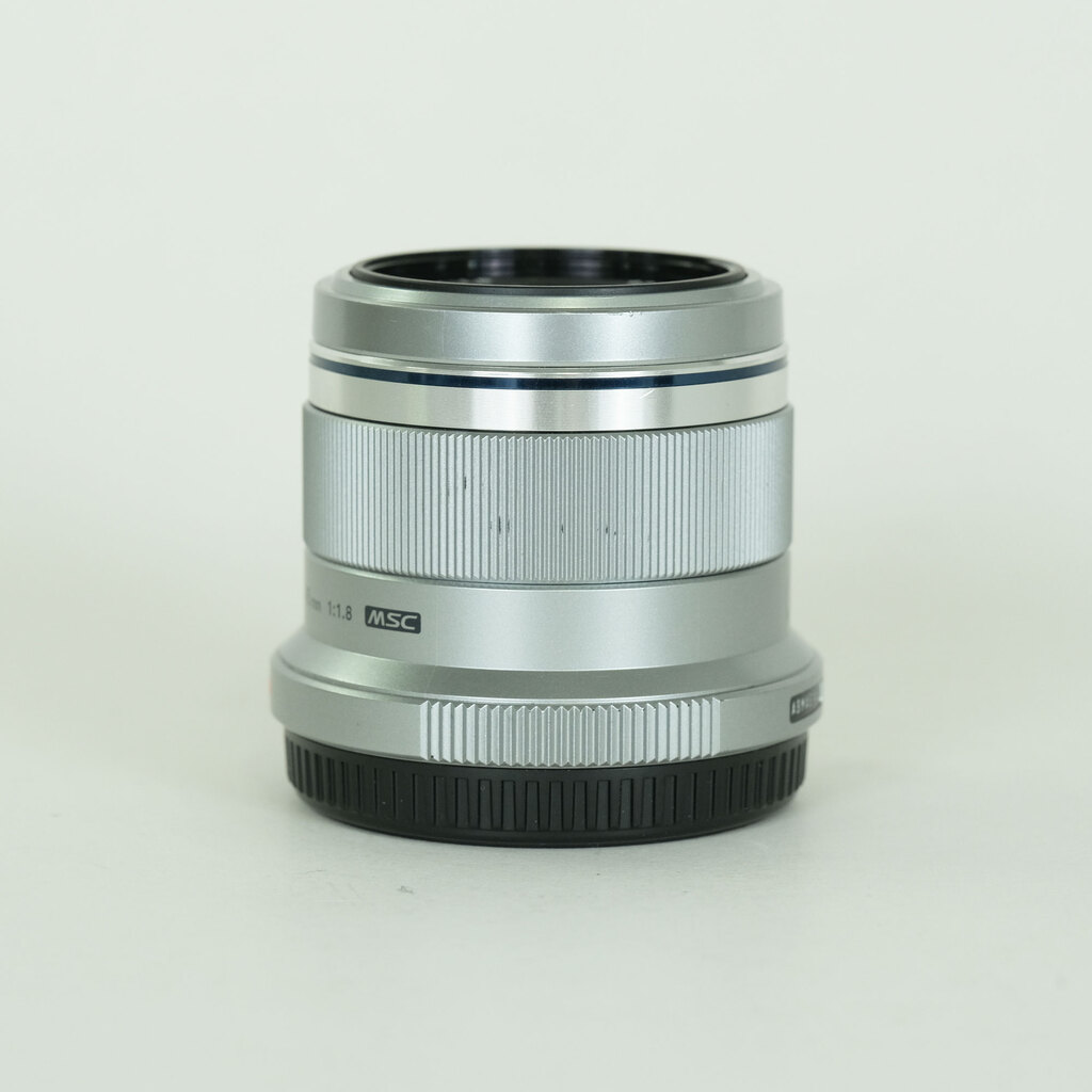 OLYMPUS M.ZUIKO DIGITAL 45mm F1.8