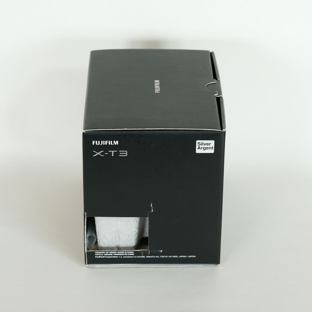 元箱・付属品あり★Fujifilm X-T3 Amazon.com : Fujifilm X-T3 Mirrorless Digital Camera, Black
