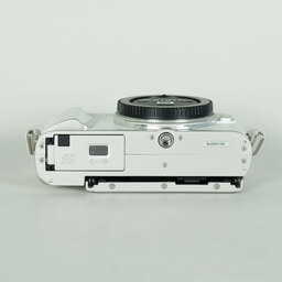 OLYMPUS PEN E-PL9