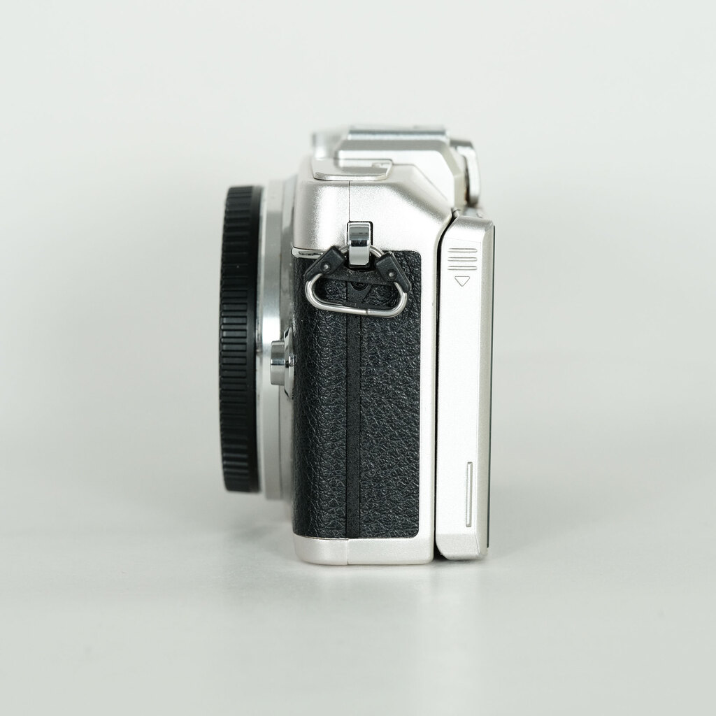 OLYMPUS PEN Lite E-PL7 ボディ シルバー