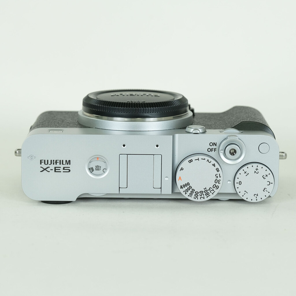 FUJIFILM X-E5