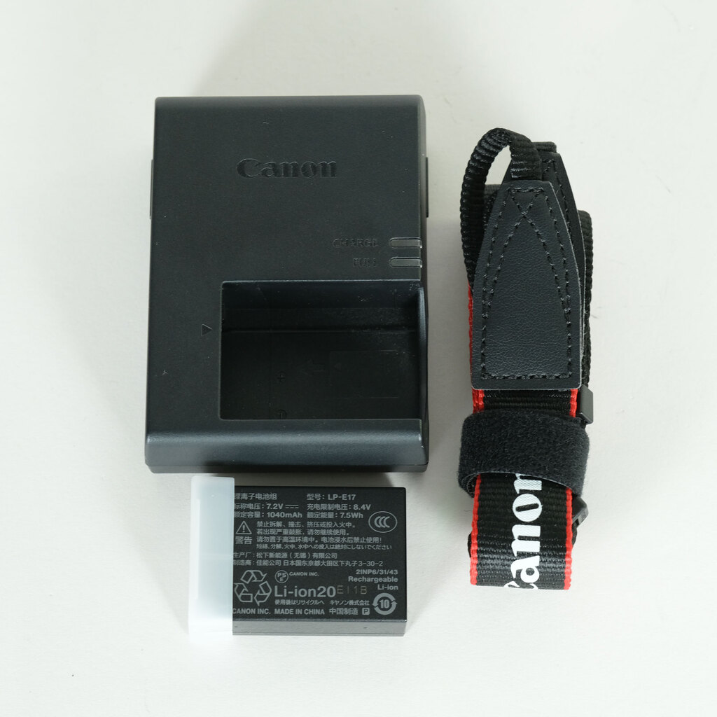 Canon EOS R50 Canon EOS R50