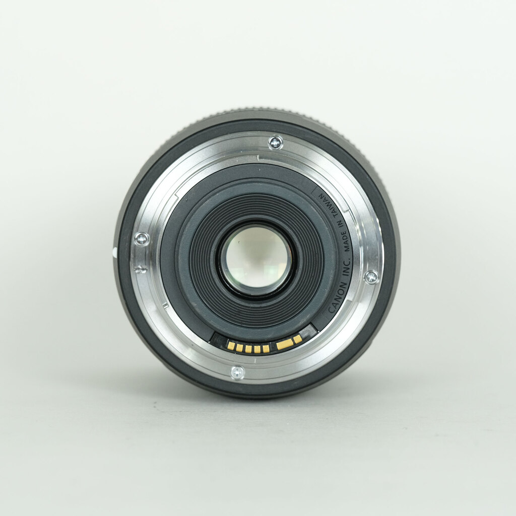 Canon EF-S18-135mm F3.5-5.6 IS USM Canon EF-S18-135mm F3.5-5.6 IS USM