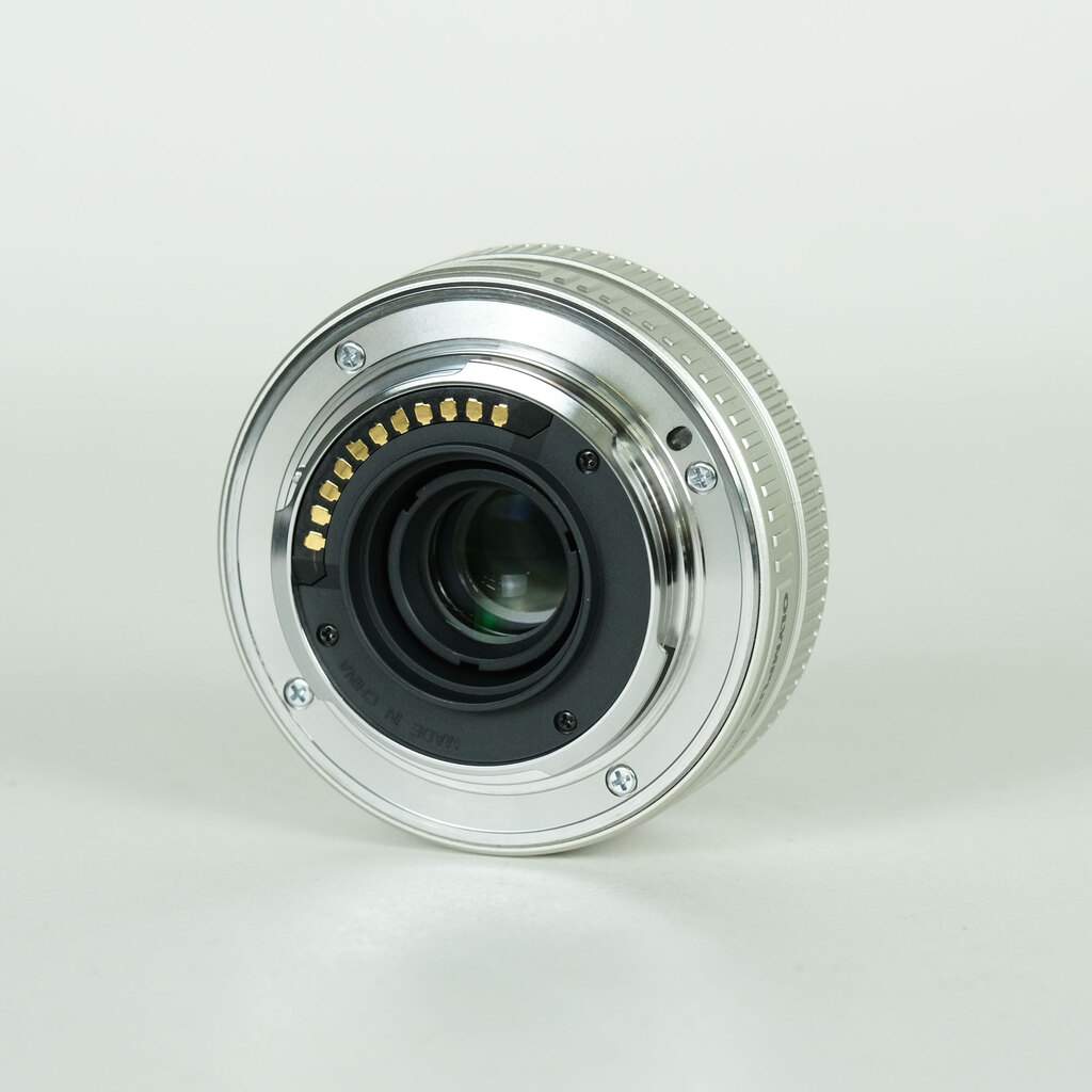 OLYMPUS M.ZUIKO DIGITAL 17mm F2.8 シルバーの出品 | ONE SCENE（ワン
