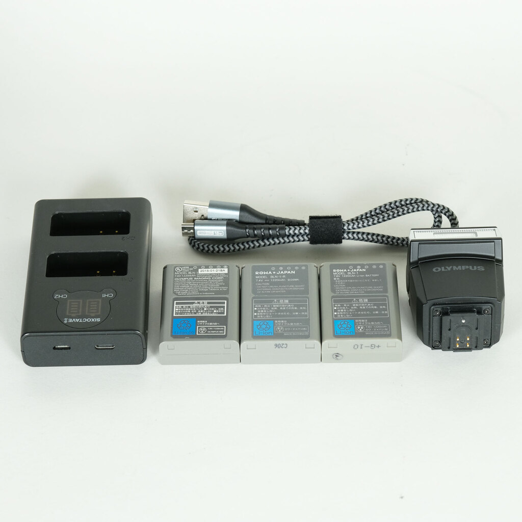 OLYMPUS OM-D E-M5 Mark II