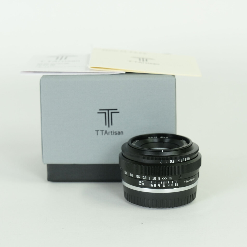 銘匠光学 TTArtisan 25mm F2 C (フジフイルムX用) ブラック 銘匠光学 TTArtisan 25mm F2 C (フジフイルムX用) ブラック