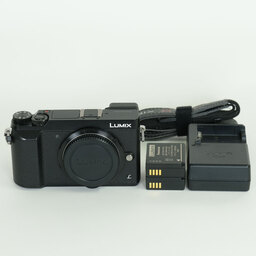 Panasonic LUMIX DMC-GX7MK2 ボディ ブラック