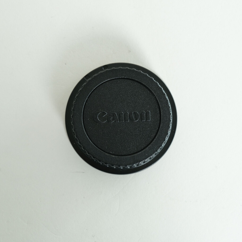 Canon EF85mm F1.4L IS USM Canon EF85mm F1.4L IS USM