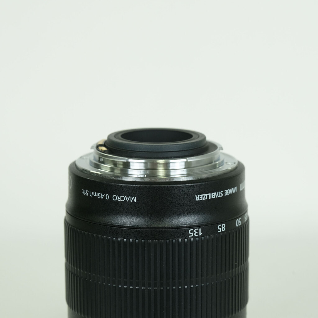 Canon EF-S18-135mm F3.5-5.6 IS Canon EF-S18-135mm F3.5-5.6 IS