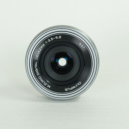 OLYMPUS M.ZUIKO DIGITAL ED 14-42mm F3.5-5.6 EZ シルバー