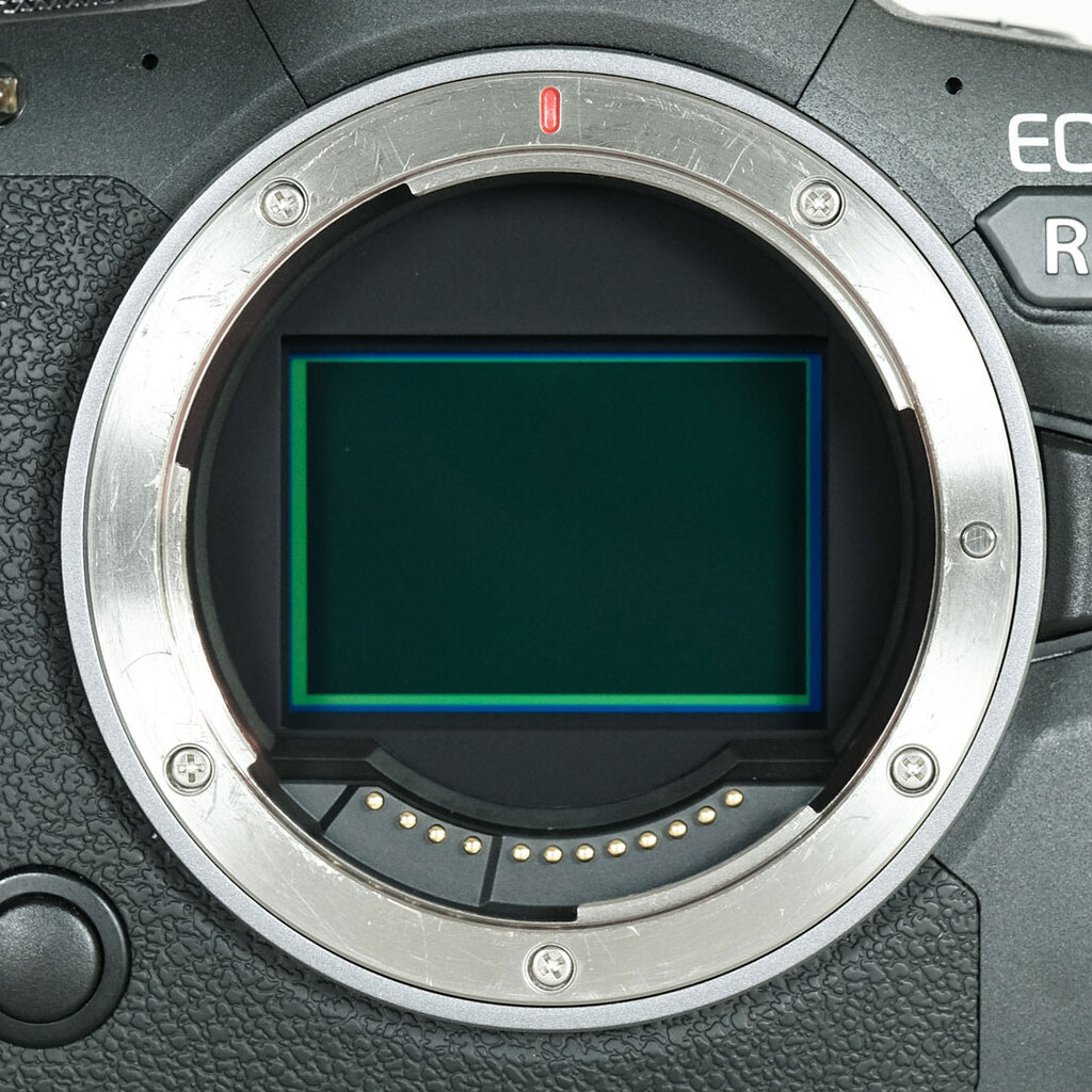 Canon EOS R6 Canon EOS R6