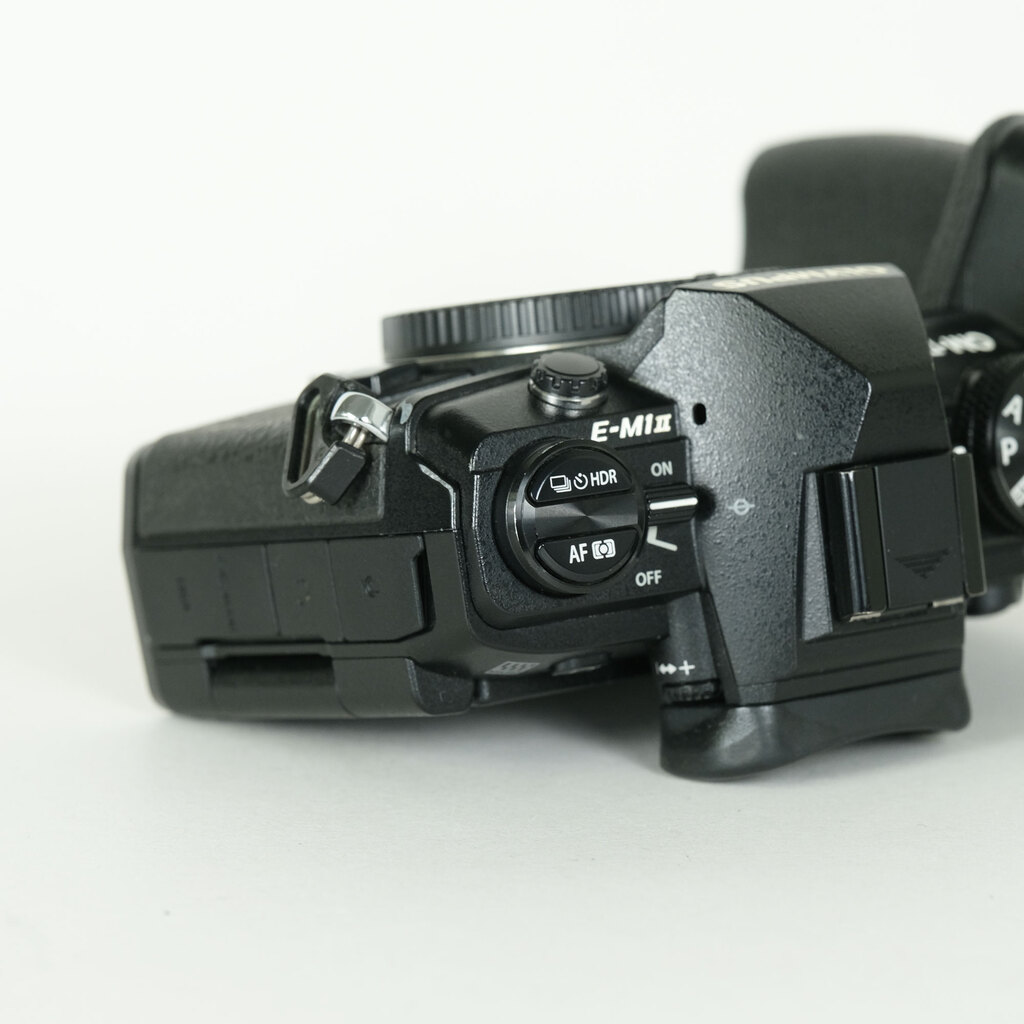 OLYMPUS OM-D E-M1 Mark II