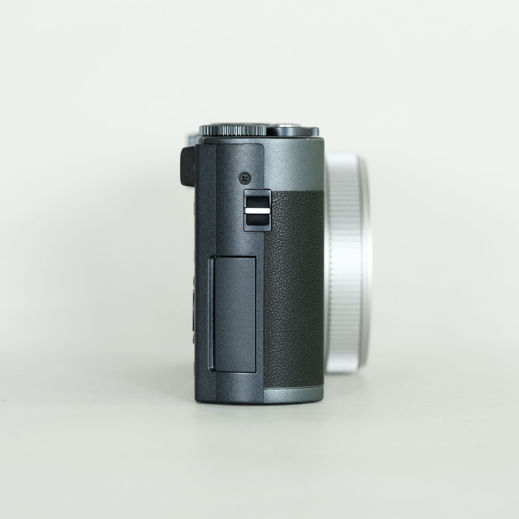 LEICA C-LUX ミッドナイトブルー